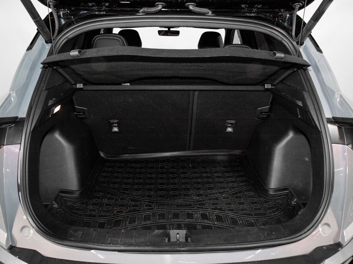 Geely Coolray 2023 - фото автомобиля