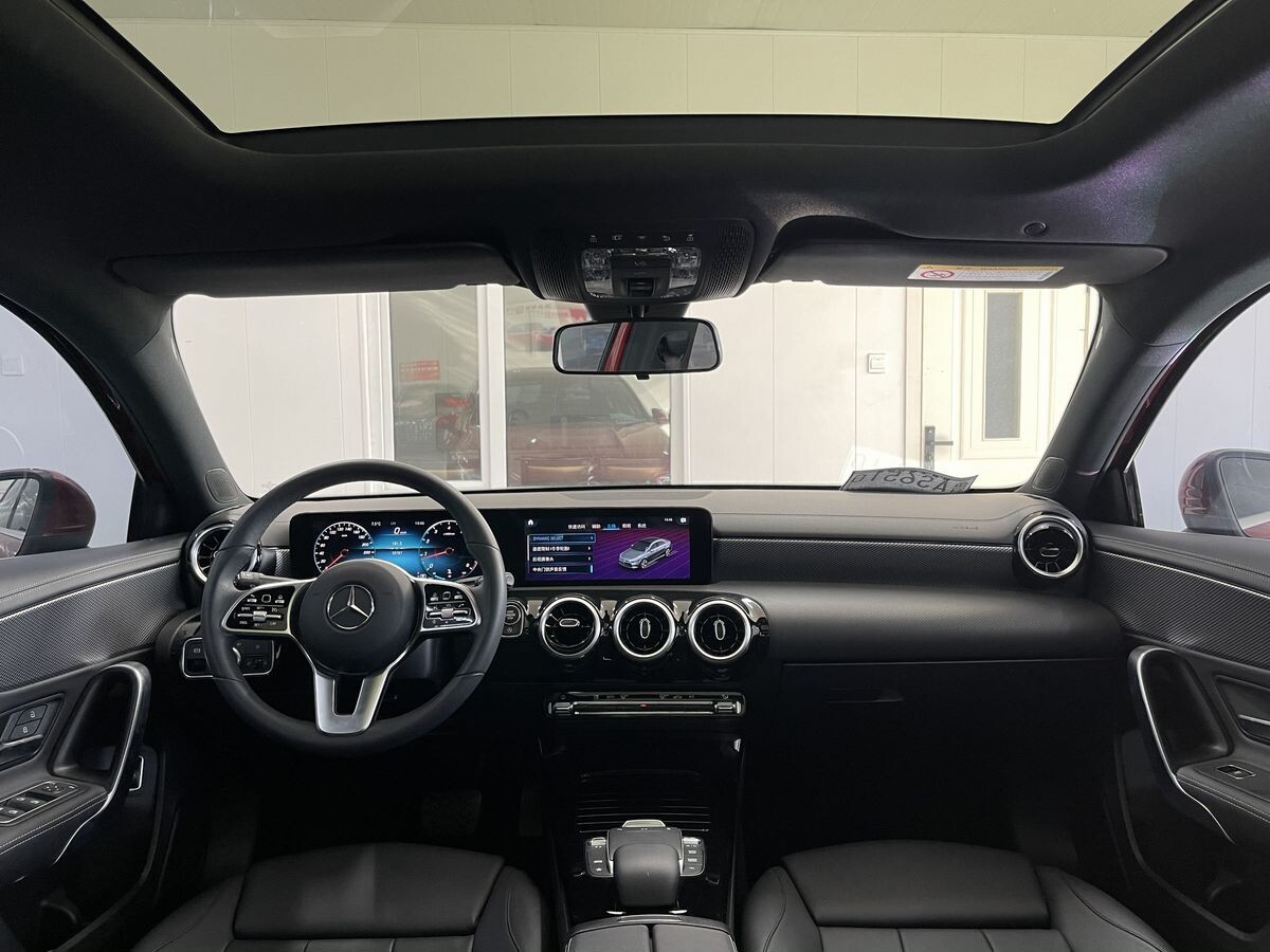 Mercedes-Benz A-Класс 2021 - фото автомобиля