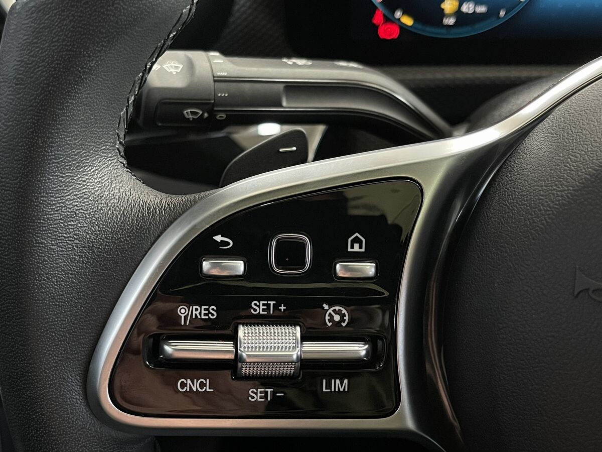 Mercedes-Benz A-Класс 2021 - фото автомобиля