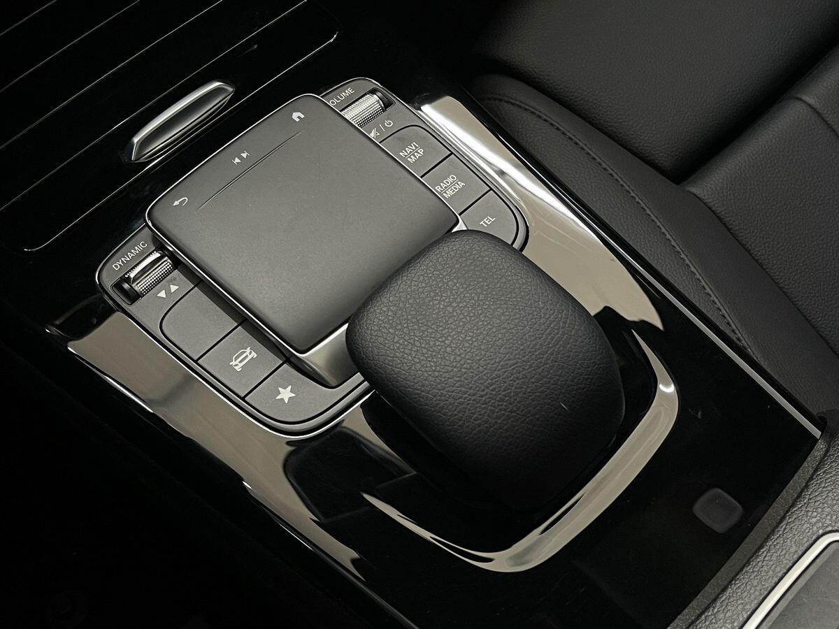 Mercedes-Benz A-Класс 2021 - фото автомобиля