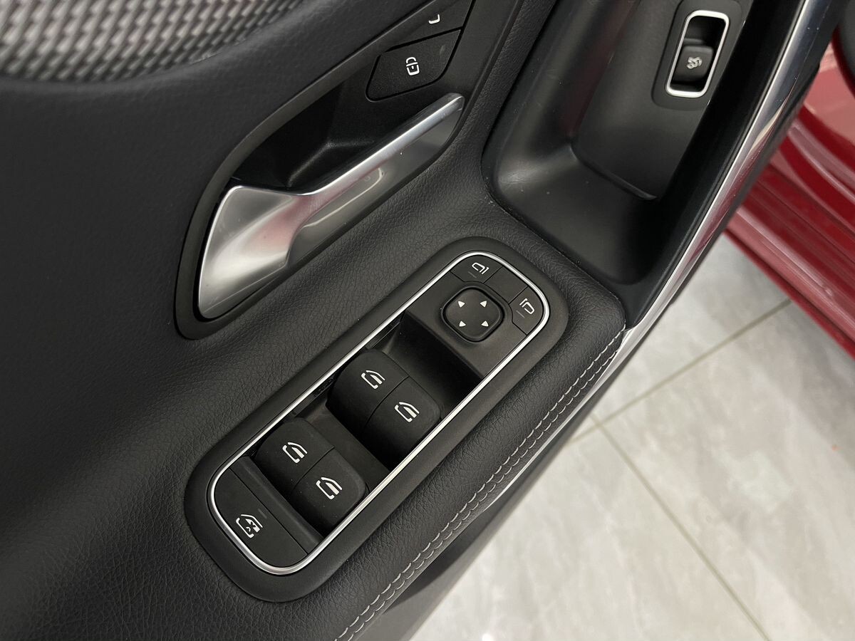 Mercedes-Benz A-Класс 2021 - фото автомобиля