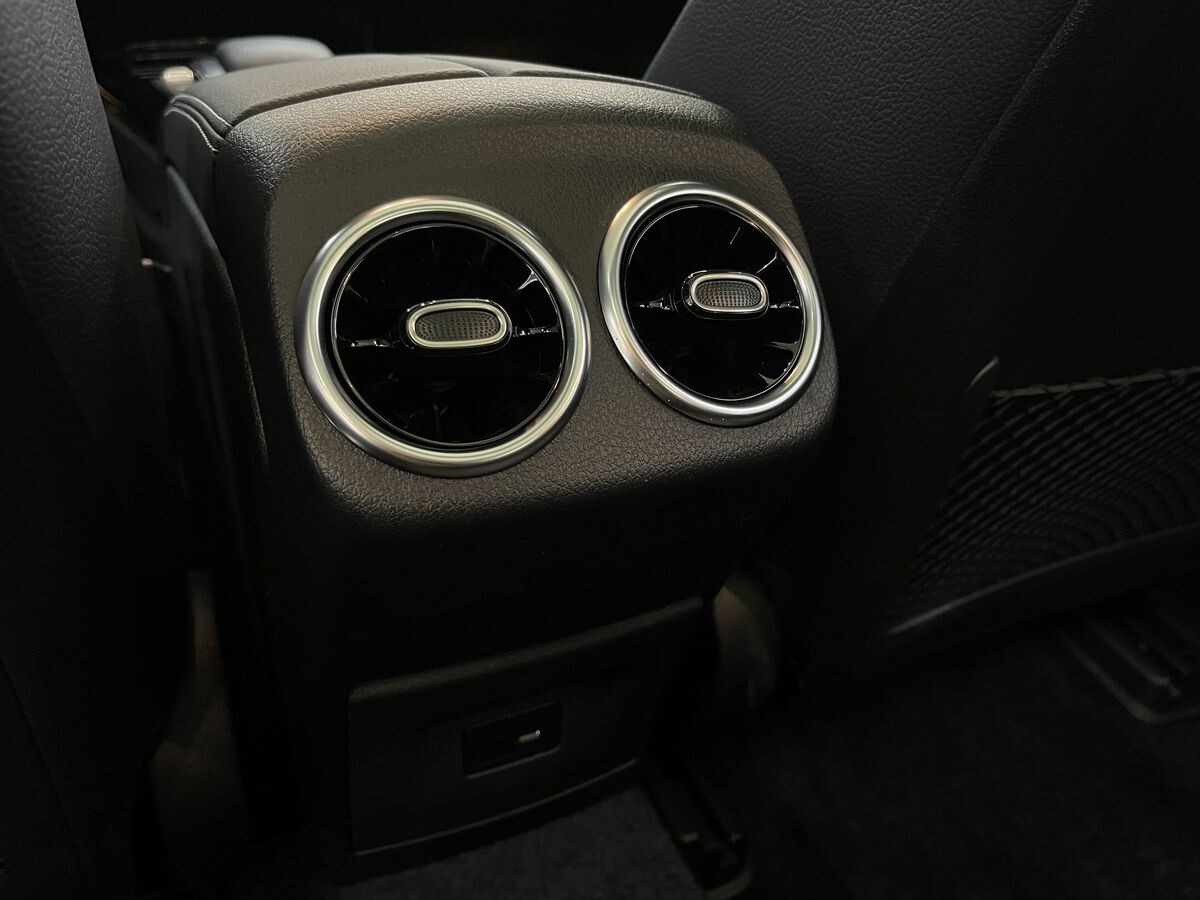 Mercedes-Benz A-Класс 2021 - фото автомобиля