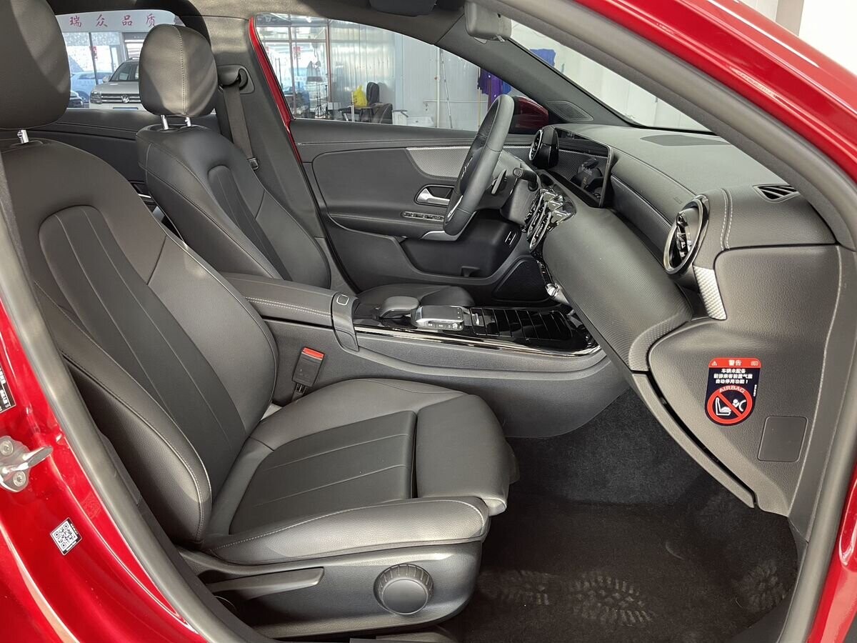 Mercedes-Benz A-Класс 2021 - фото автомобиля