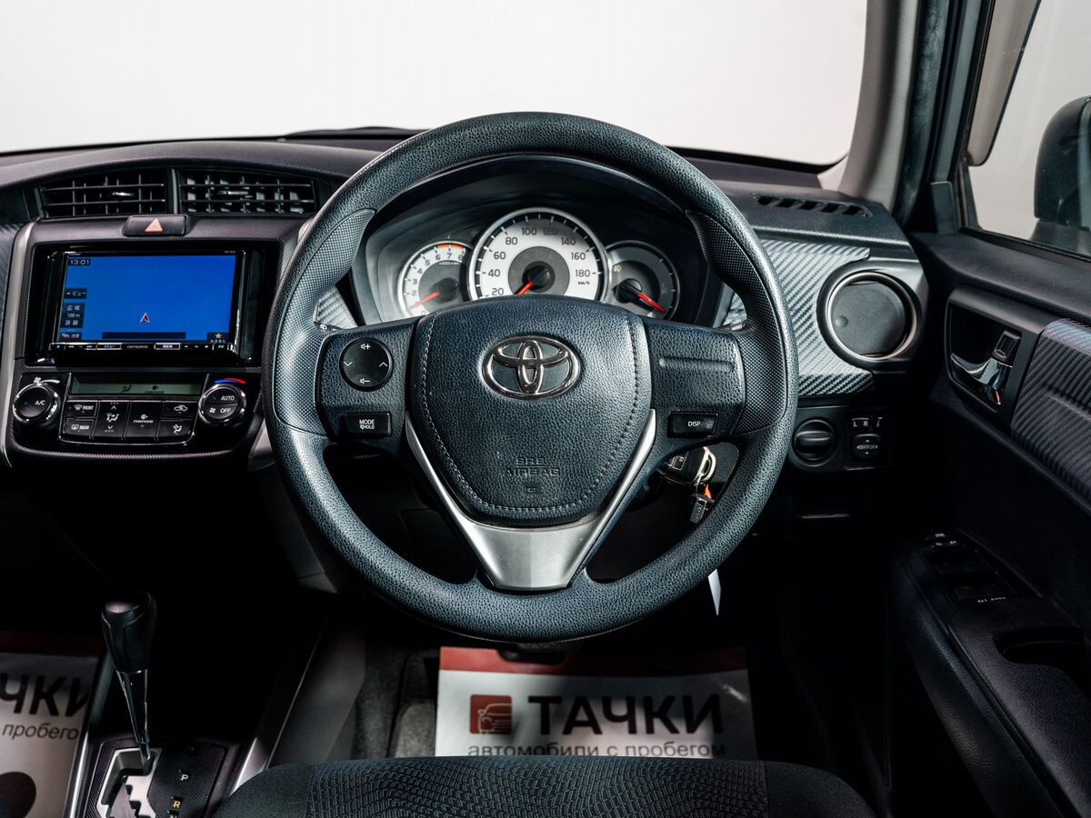 Toyota Corolla 2013 - фото автомобиля