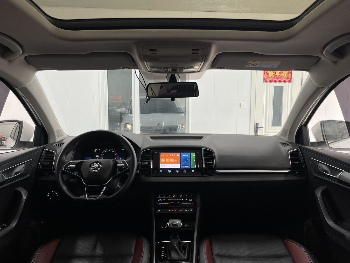 Skoda Karoq 2023 - фото автомобиля