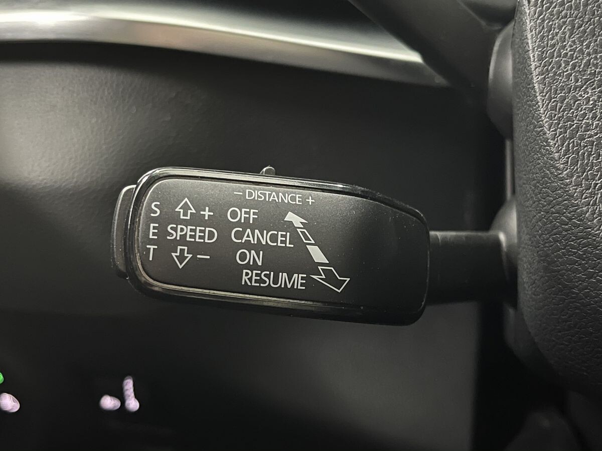 Skoda Karoq 2023 - фото автомобиля