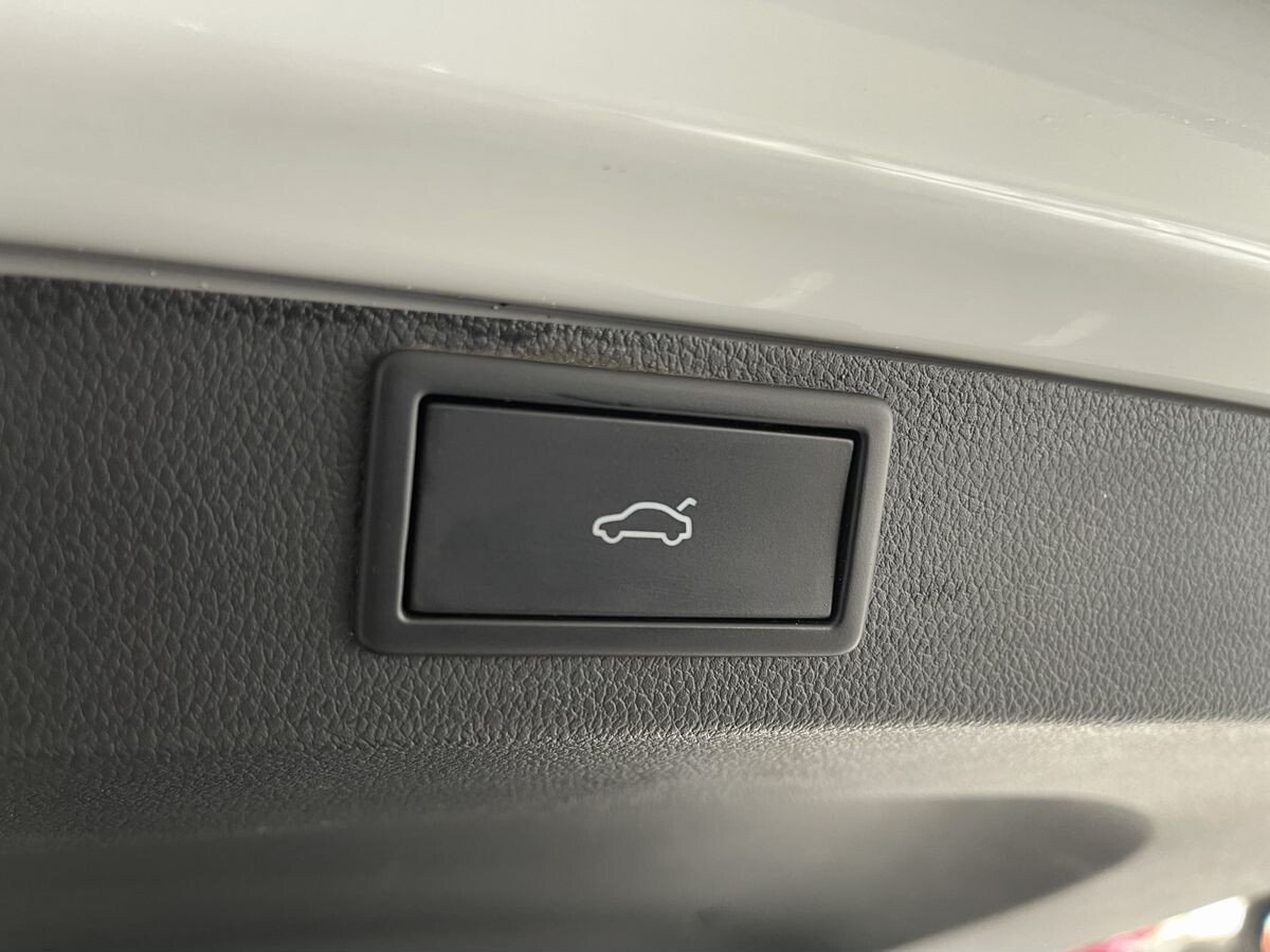 Skoda Karoq 2023 - фото автомобиля