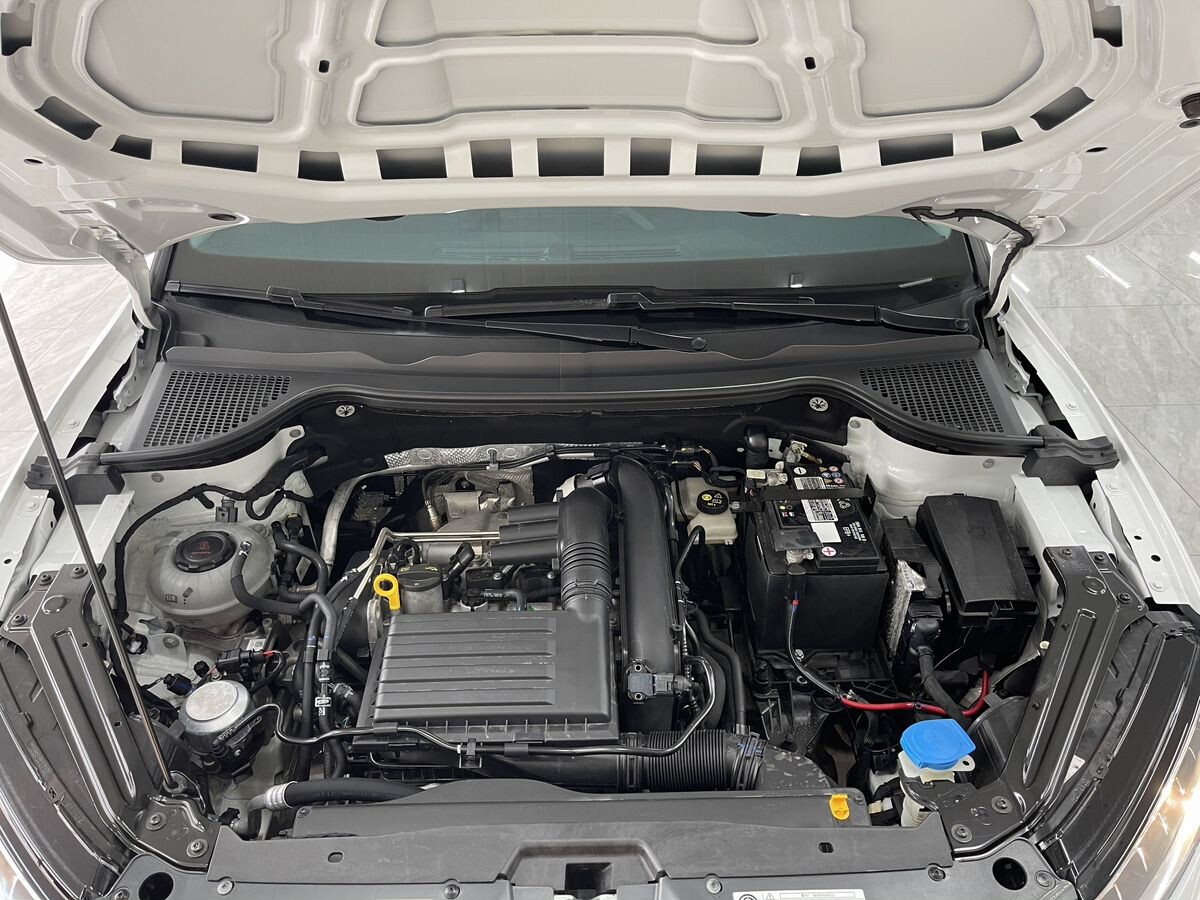 Skoda Karoq 2023 - фото автомобиля