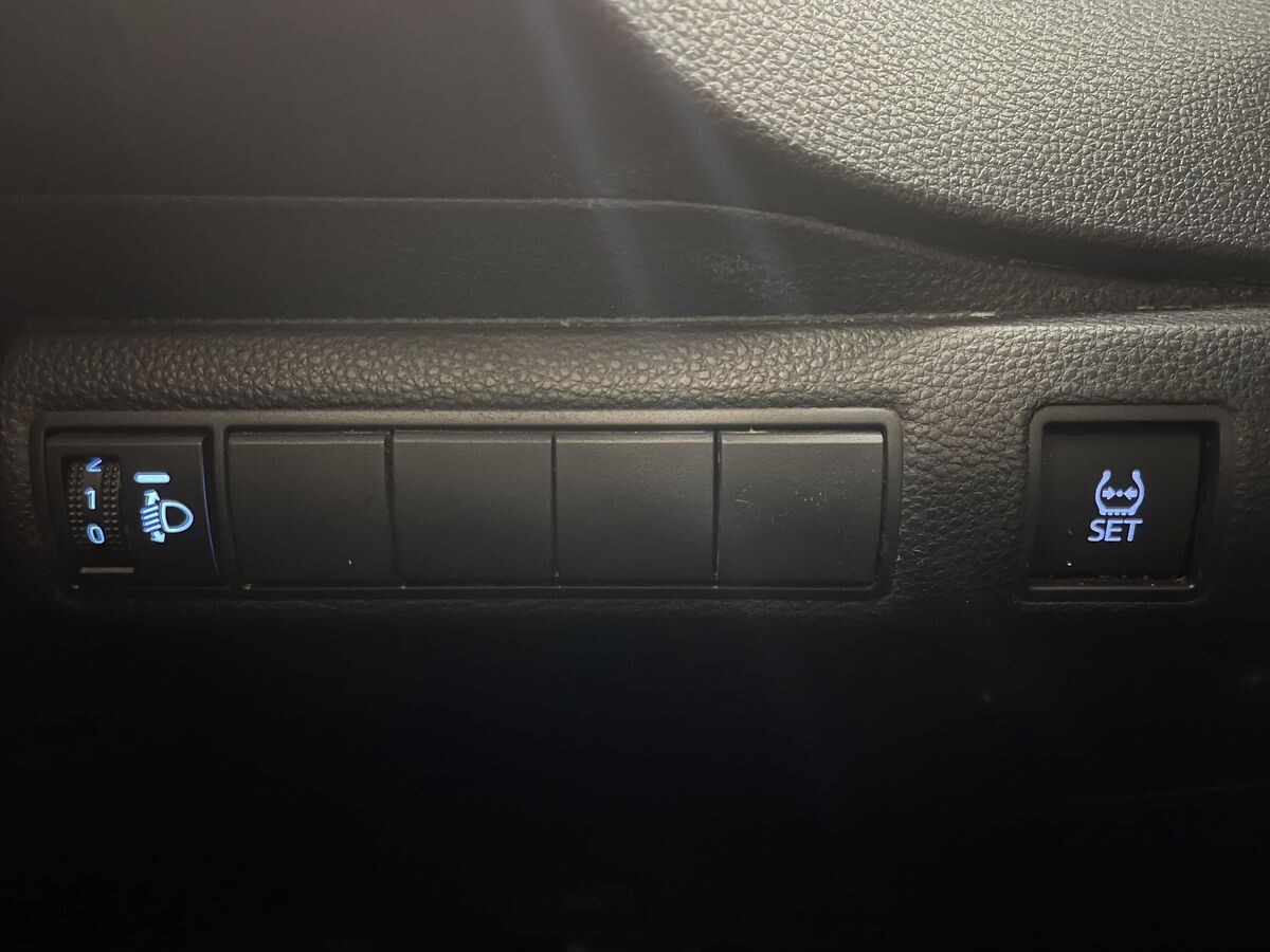 Toyota Levin 2021 - фото автомобиля