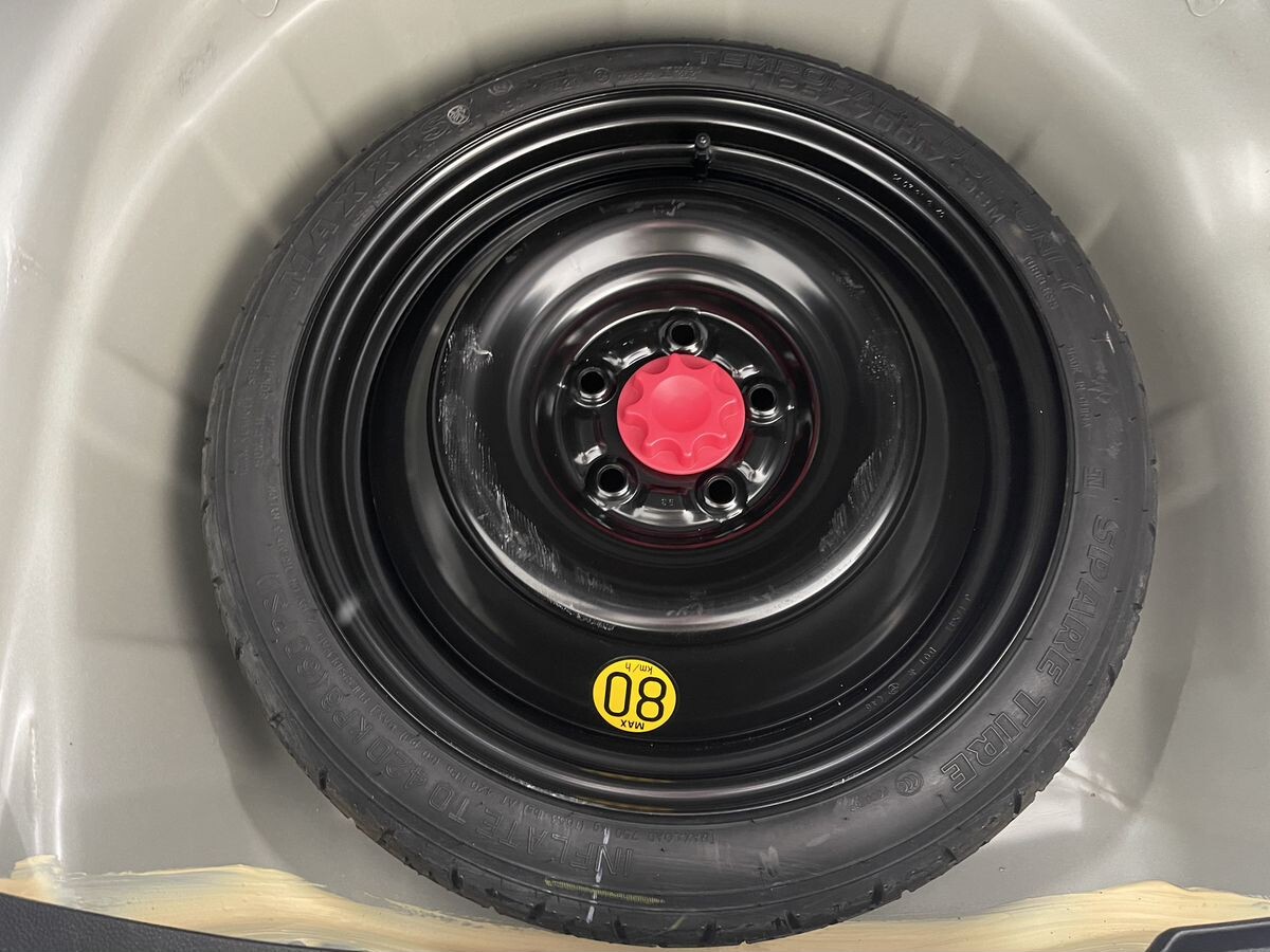 Toyota Levin 2021 - фото автомобиля