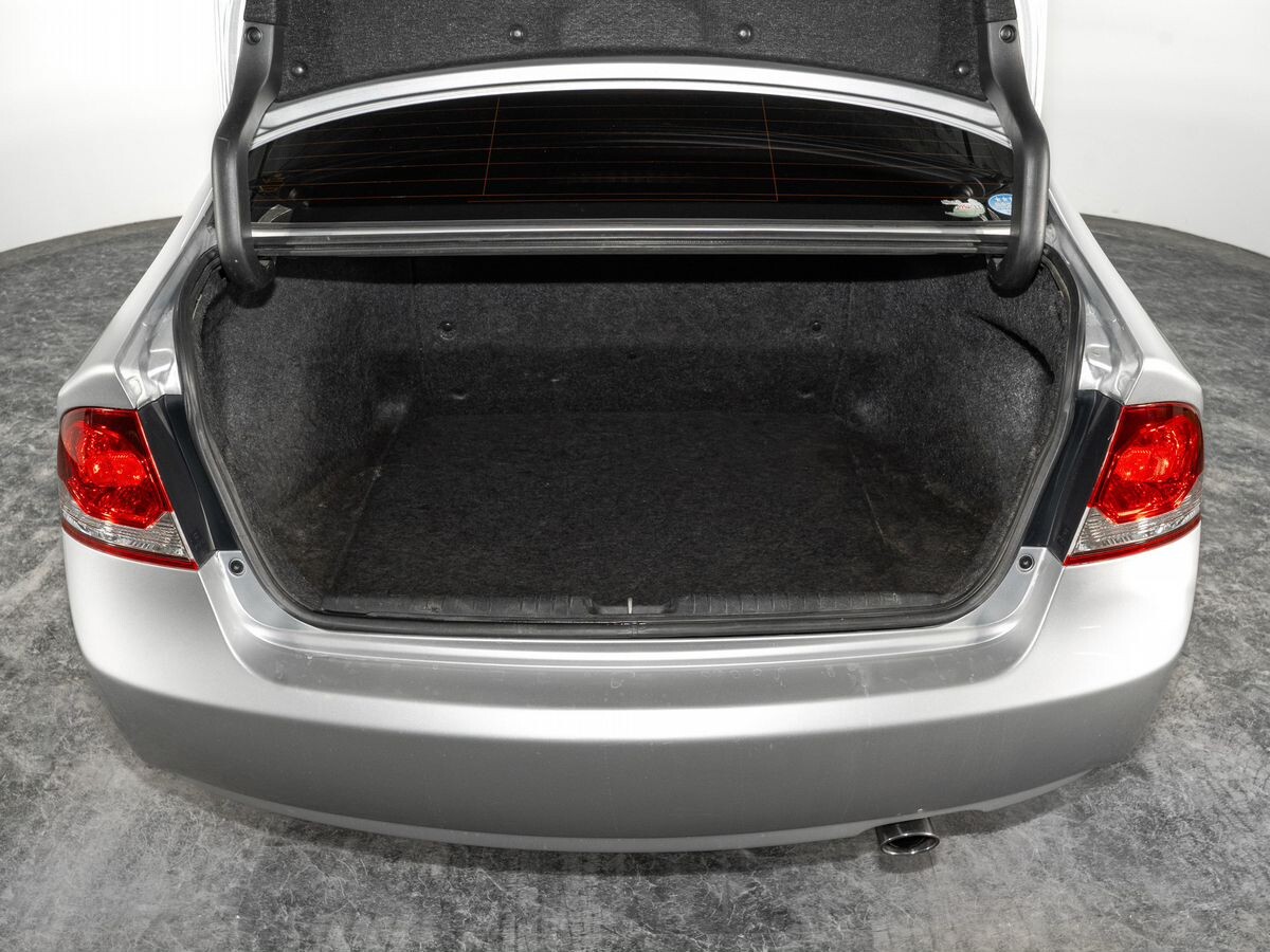 Honda Civic 2009 - фото автомобиля