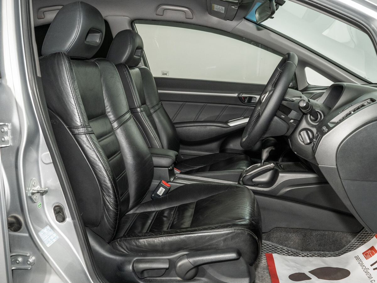 Honda Civic 2009 - фото автомобиля