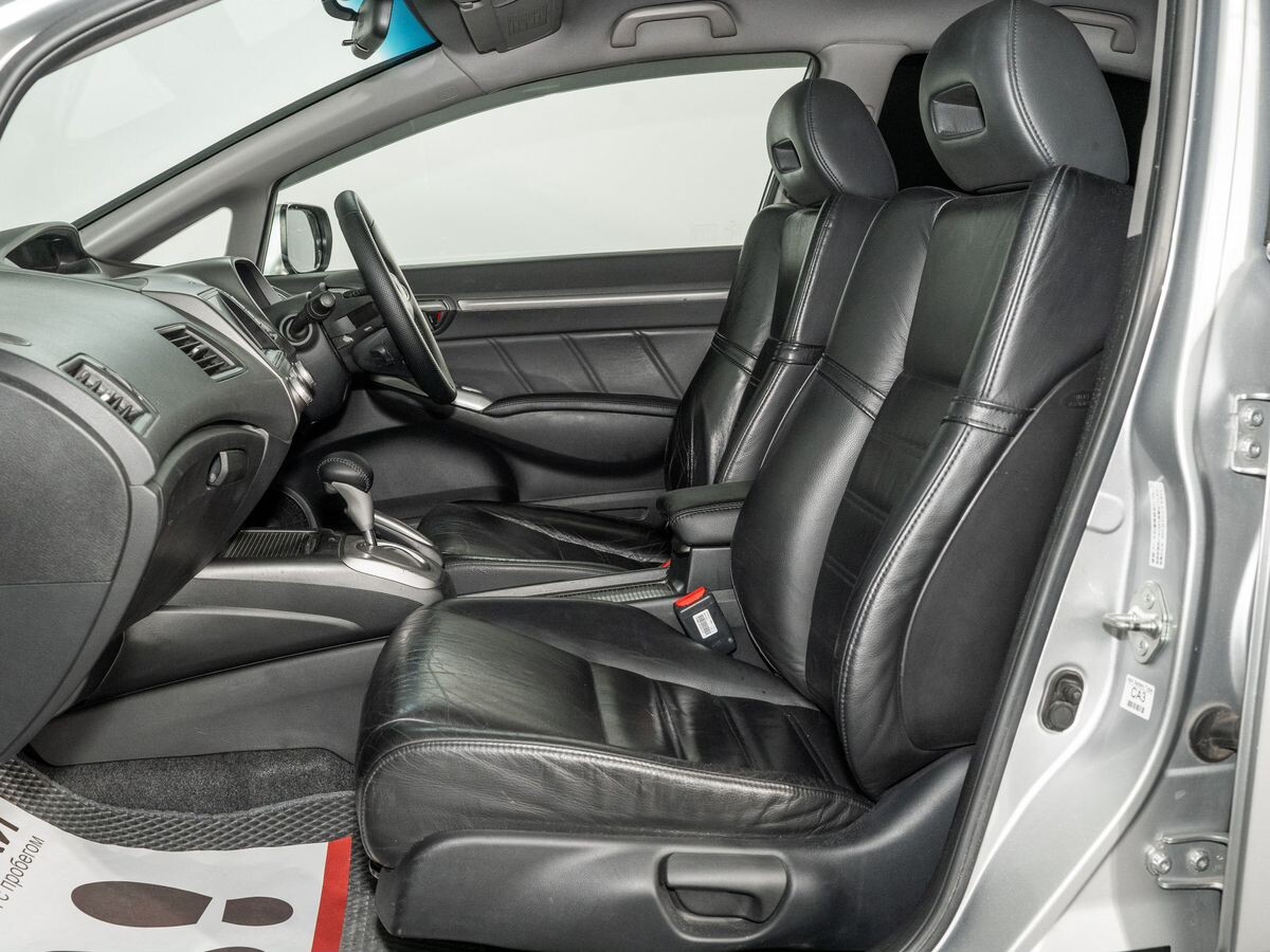 Honda Civic 2009 - фото автомобиля