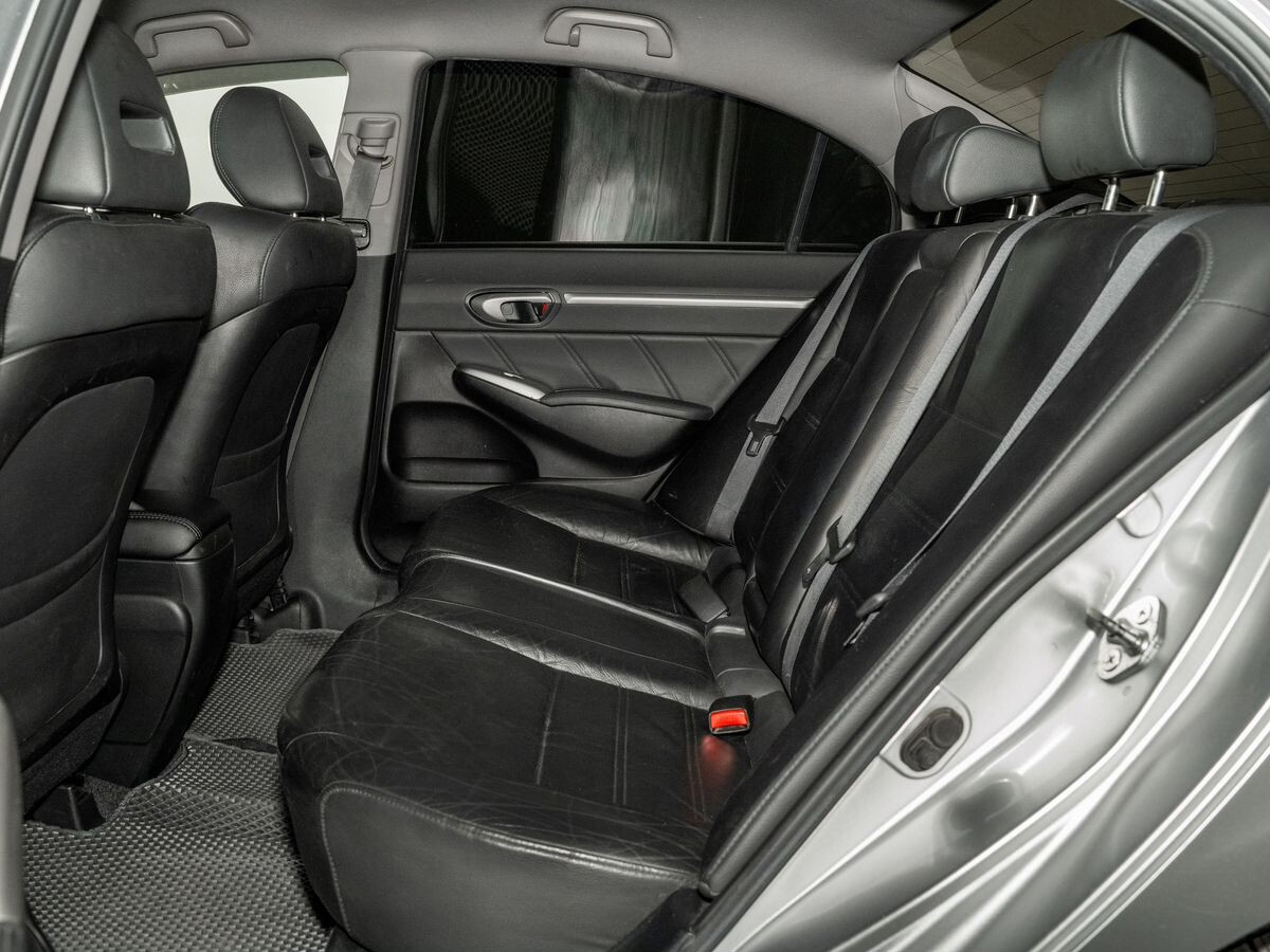 Honda Civic 2009 - фото автомобиля