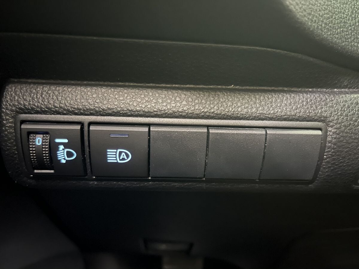 Toyota Levin 2022 - фото автомобиля