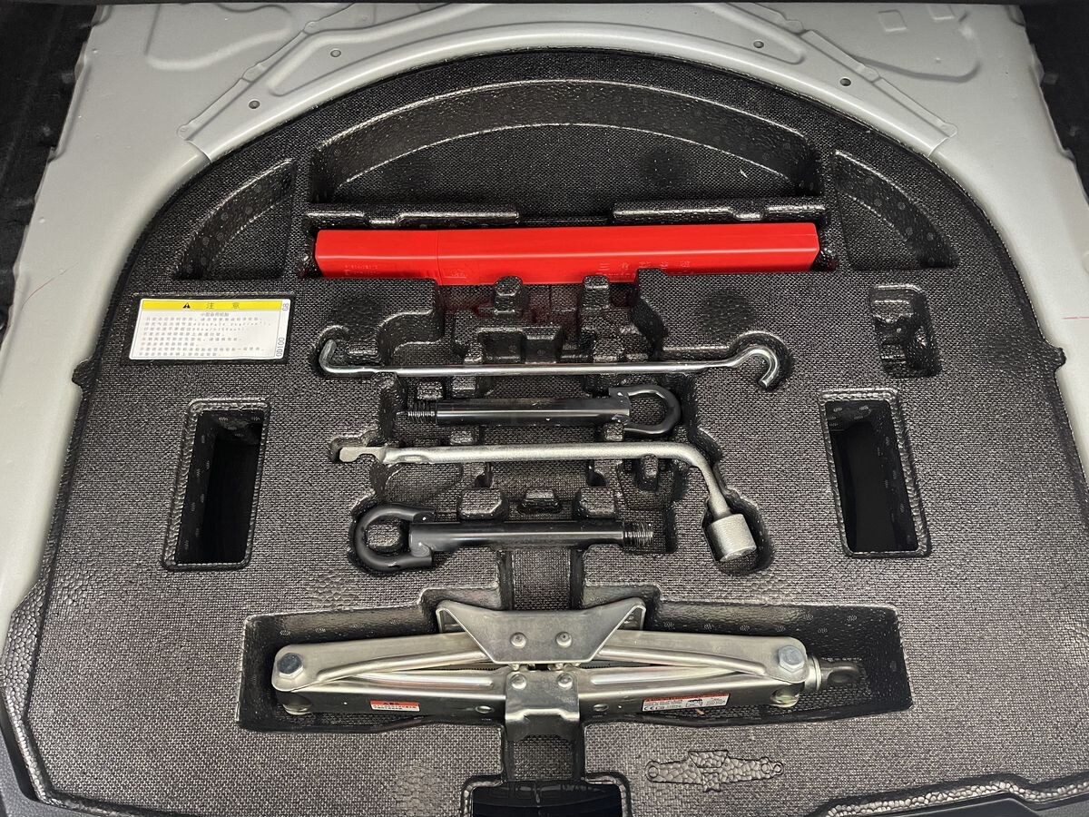 Toyota Levin 2022 - фото автомобиля