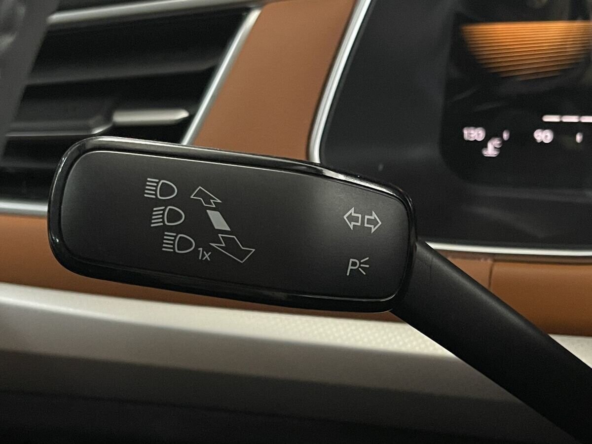 Volkswagen Bora 2022 - фото автомобиля