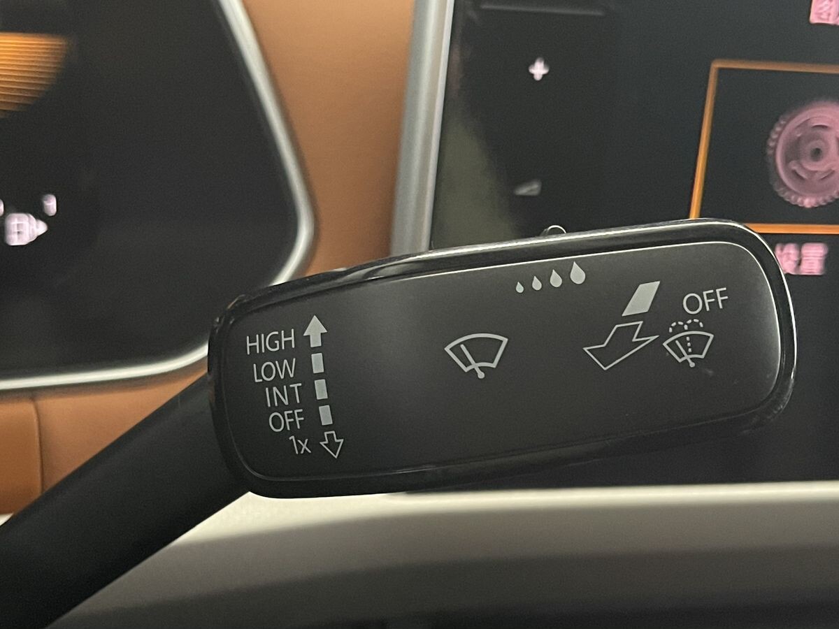 Volkswagen Bora 2022 - фото автомобиля