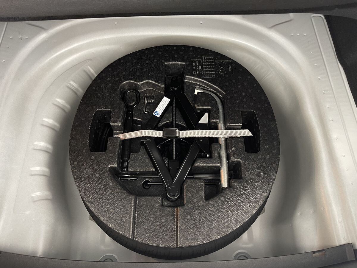 Volkswagen Bora 2022 - фото автомобиля