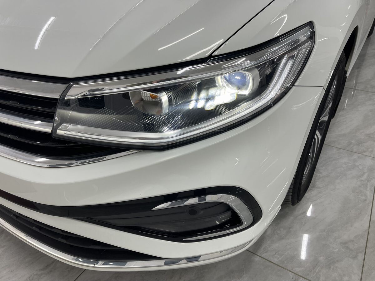 Volkswagen Bora 2022 - фото автомобиля