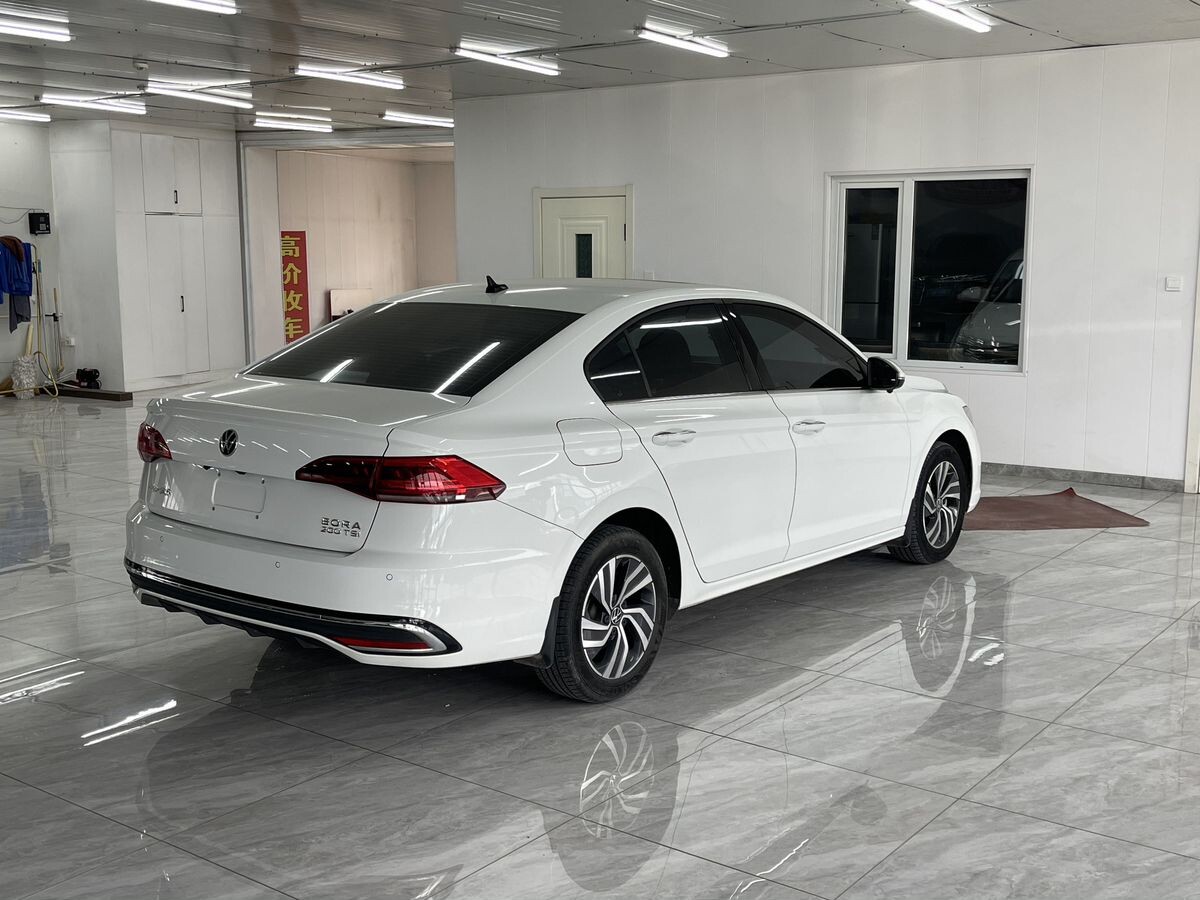 Volkswagen Bora 2022 - фото автомобиля