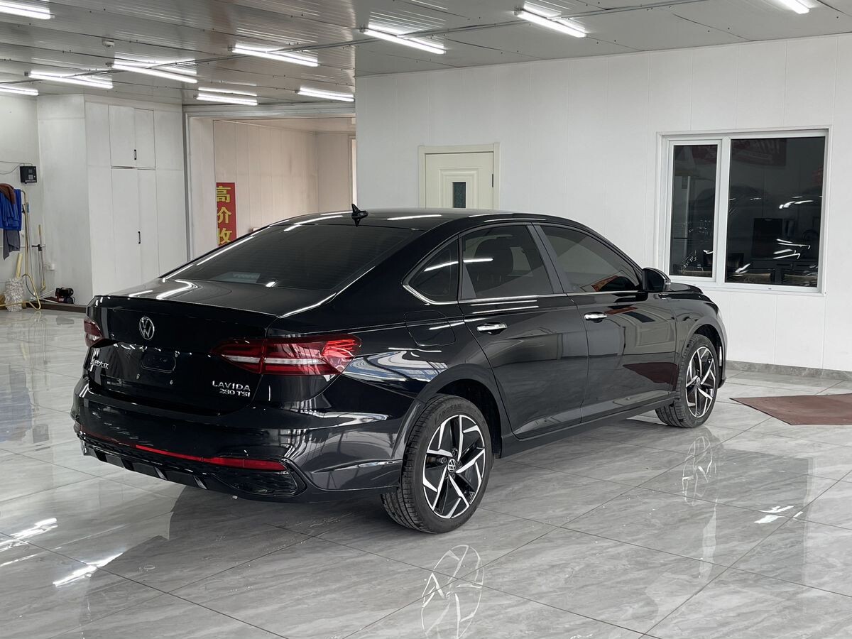 Volkswagen Lavida 2022 - фото автомобиля