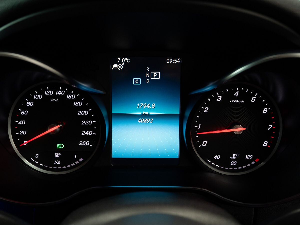 Mercedes-Benz C-Class 2018 - фото автомобиля