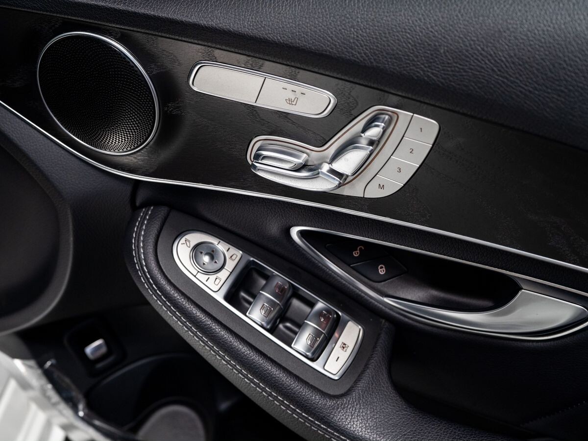 Mercedes-Benz C-Class 2018 - фото автомобиля