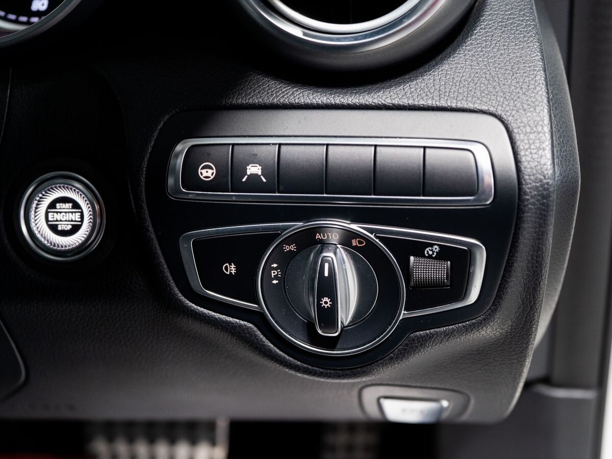 Mercedes-Benz C-Class 2018 - фото автомобиля