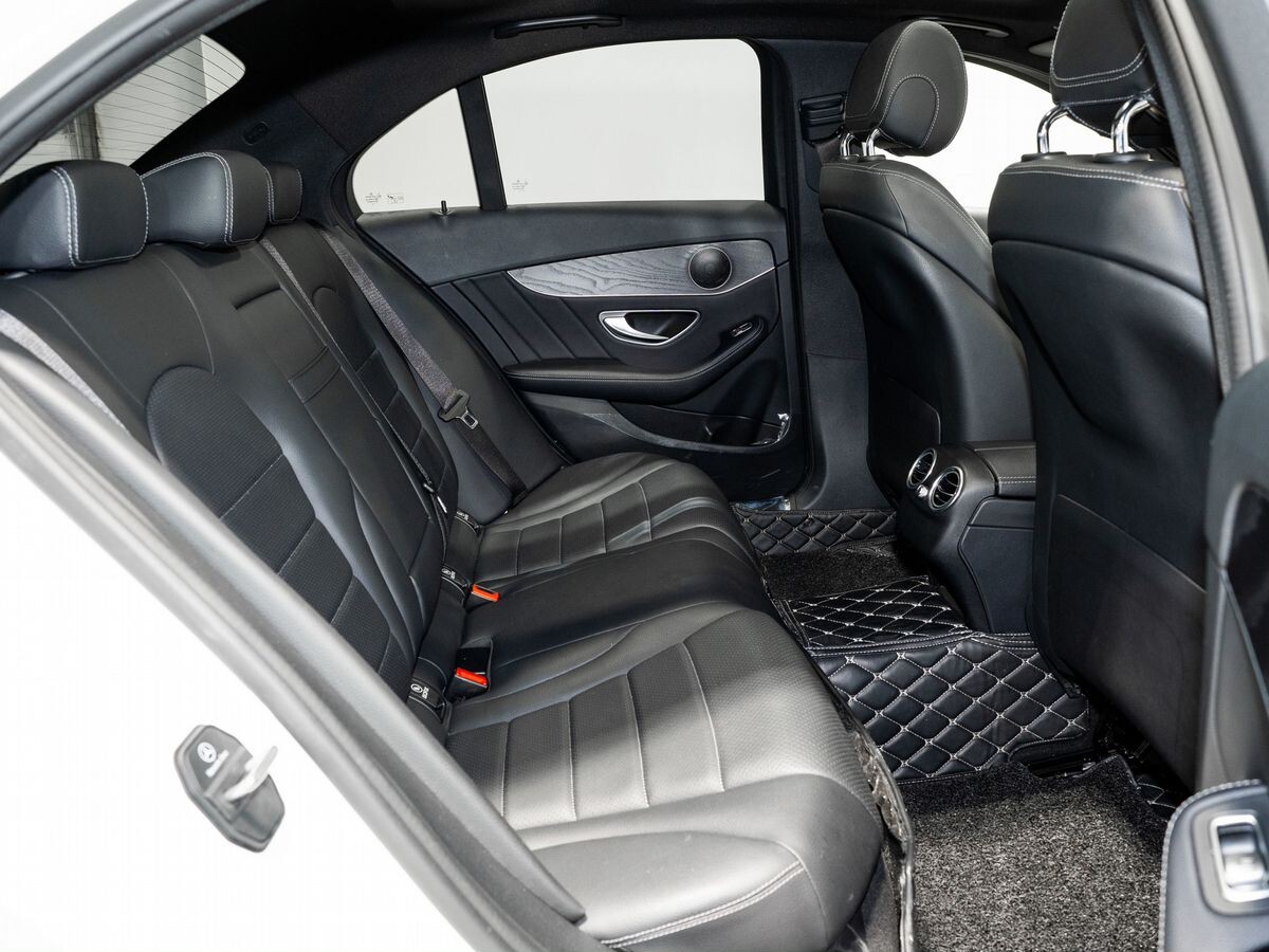 Mercedes-Benz C-Class 2018 - фото автомобиля