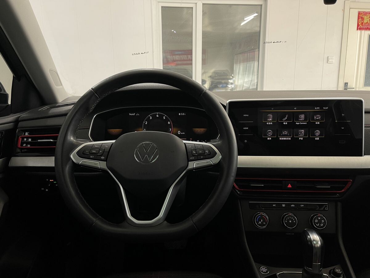 Volkswagen Lavida 2022 - фото автомобиля