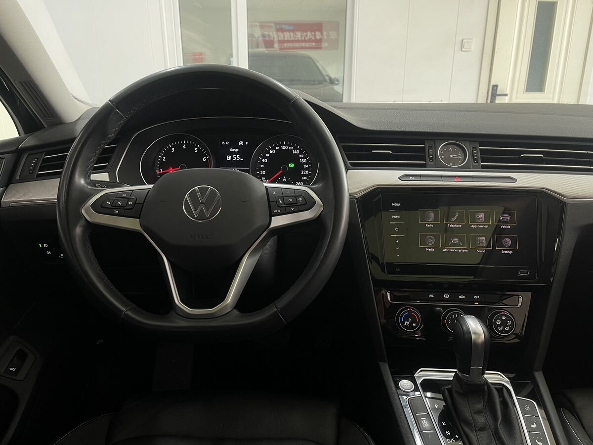 Volkswagen Magotan 2022 - фото автомобиля