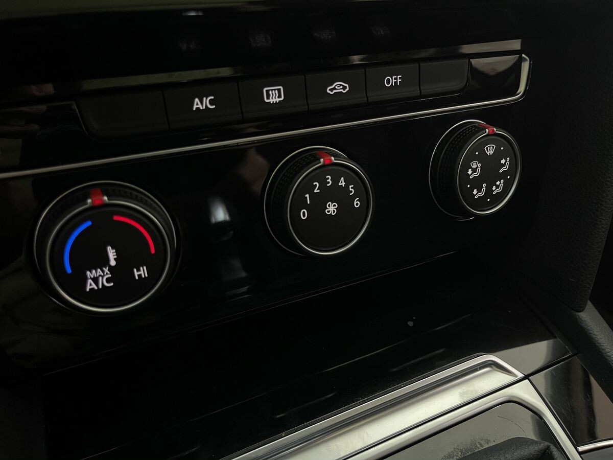 Volkswagen Magotan 2022 - фото автомобиля