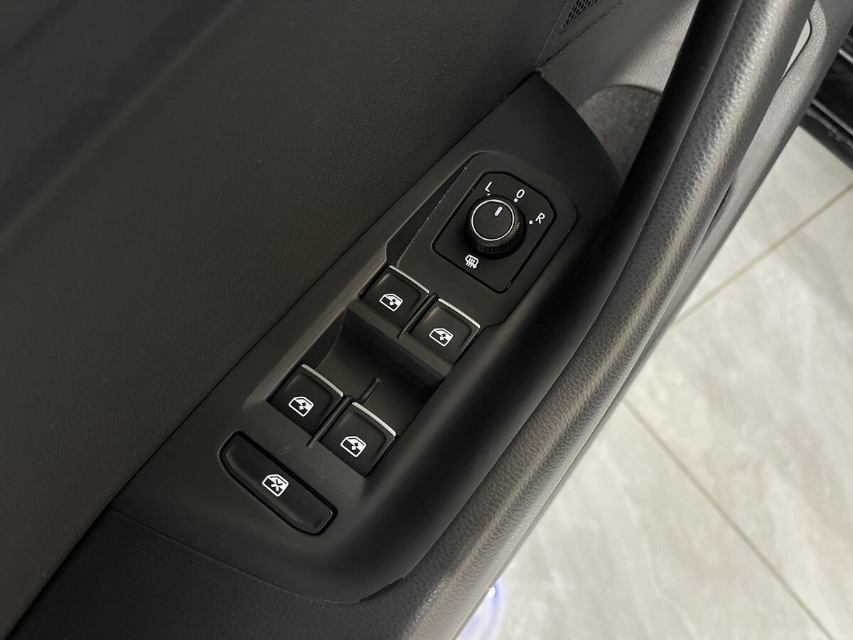 Volkswagen Magotan 2022 - фото автомобиля