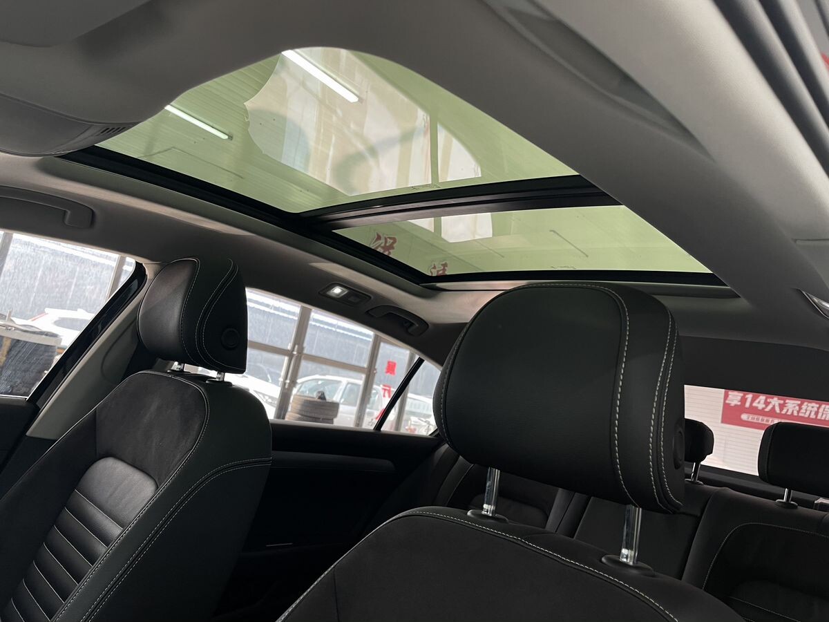 Volkswagen Magotan 2022 - фото автомобиля