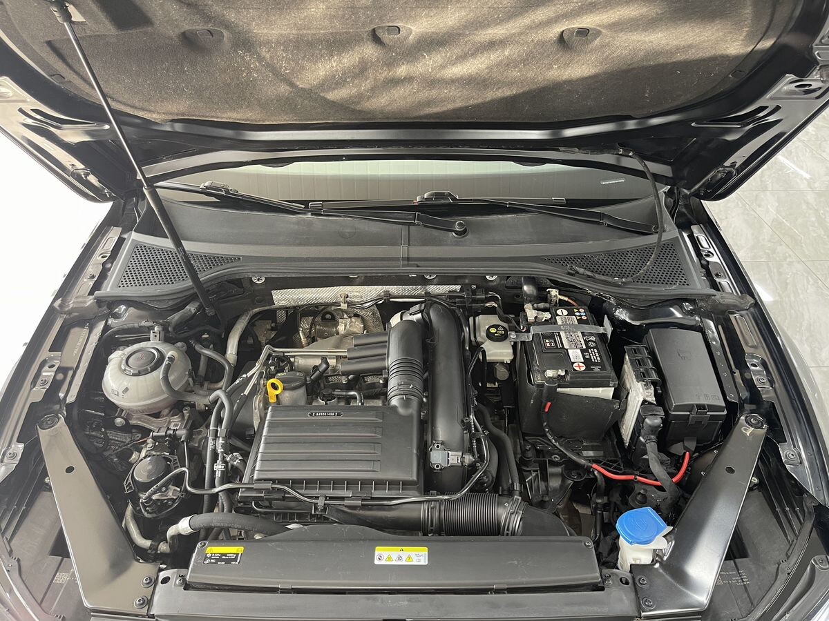 Volkswagen Magotan 2022 - фото автомобиля