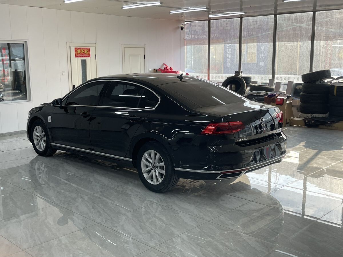 Volkswagen Magotan 2022 - фото автомобиля