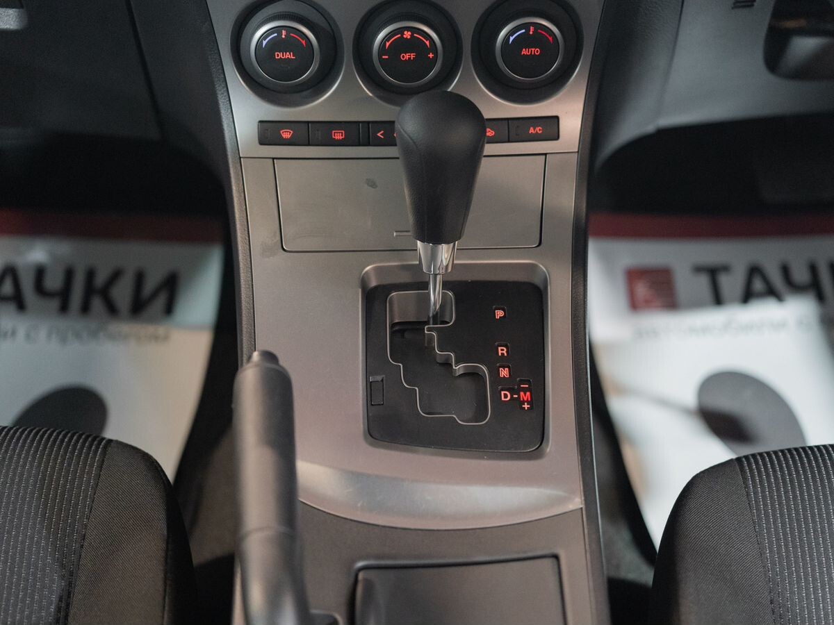 Mazda Axela 2010 - фото автомобиля