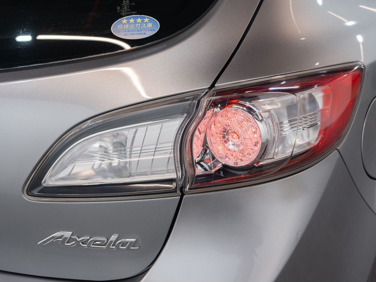 Mazda Axela 2010 - фото автомобиля