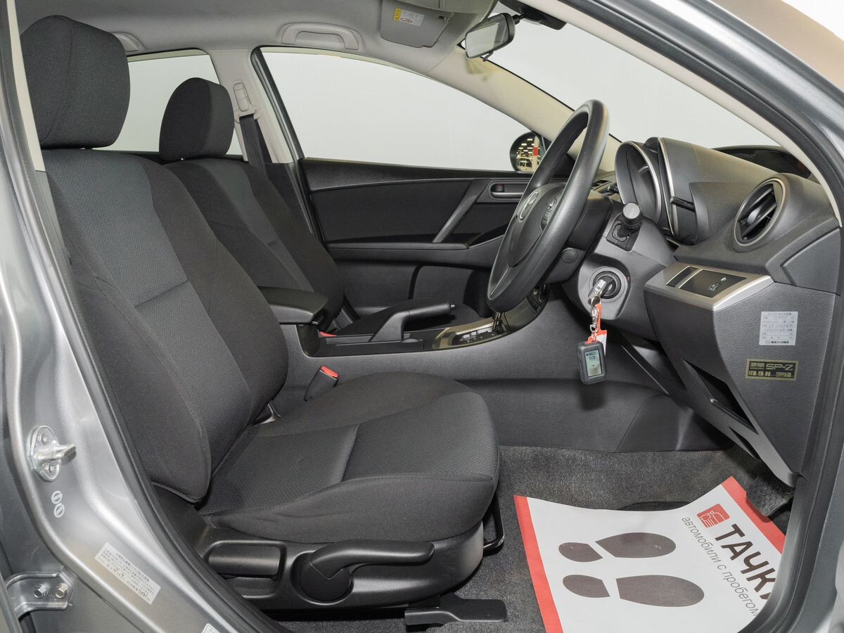 Mazda Axela 2010 - фото автомобиля