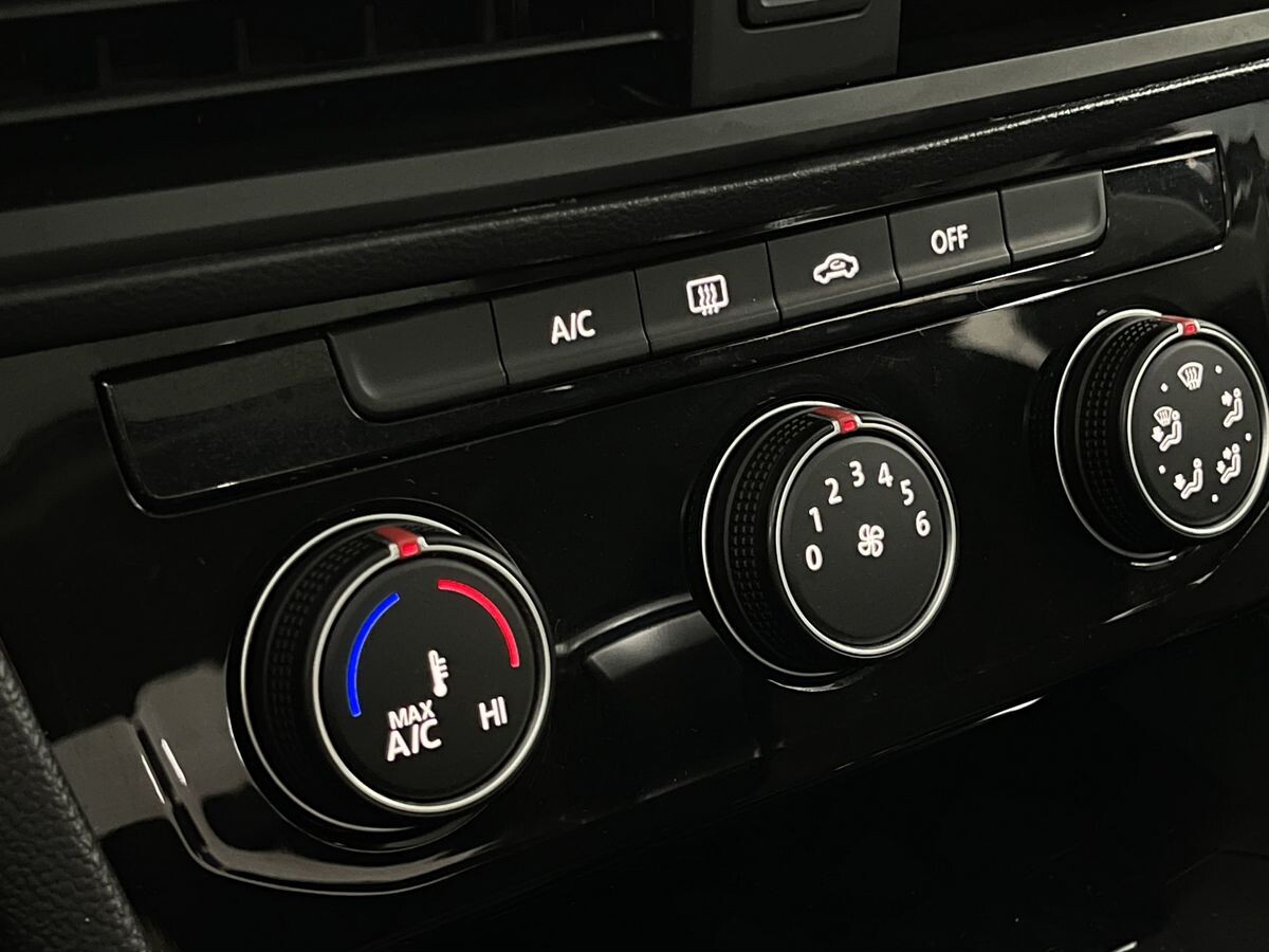 Volkswagen Sagitar 2021 - фото автомобиля