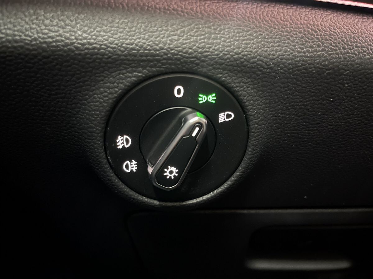 Volkswagen Sagitar 2021 - фото автомобиля