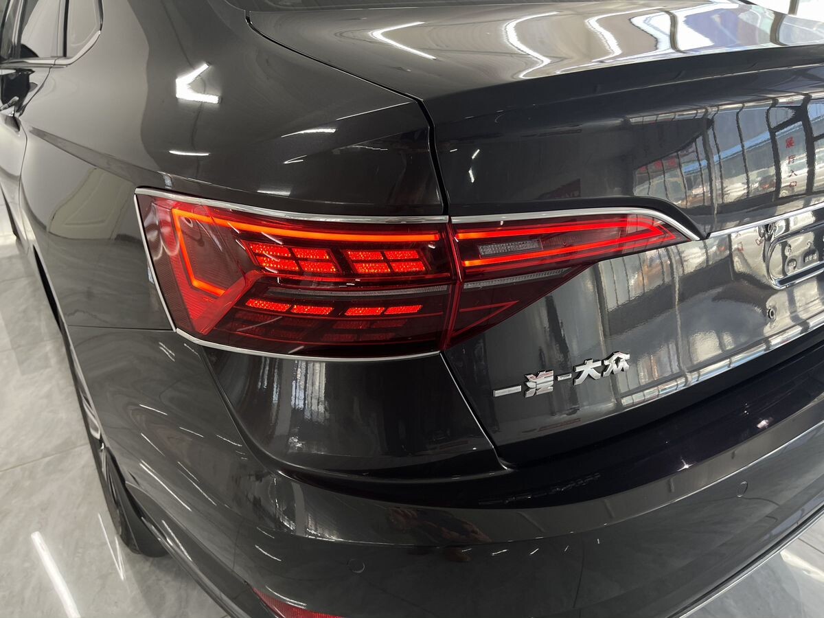 Volkswagen Sagitar 2021 - фото автомобиля