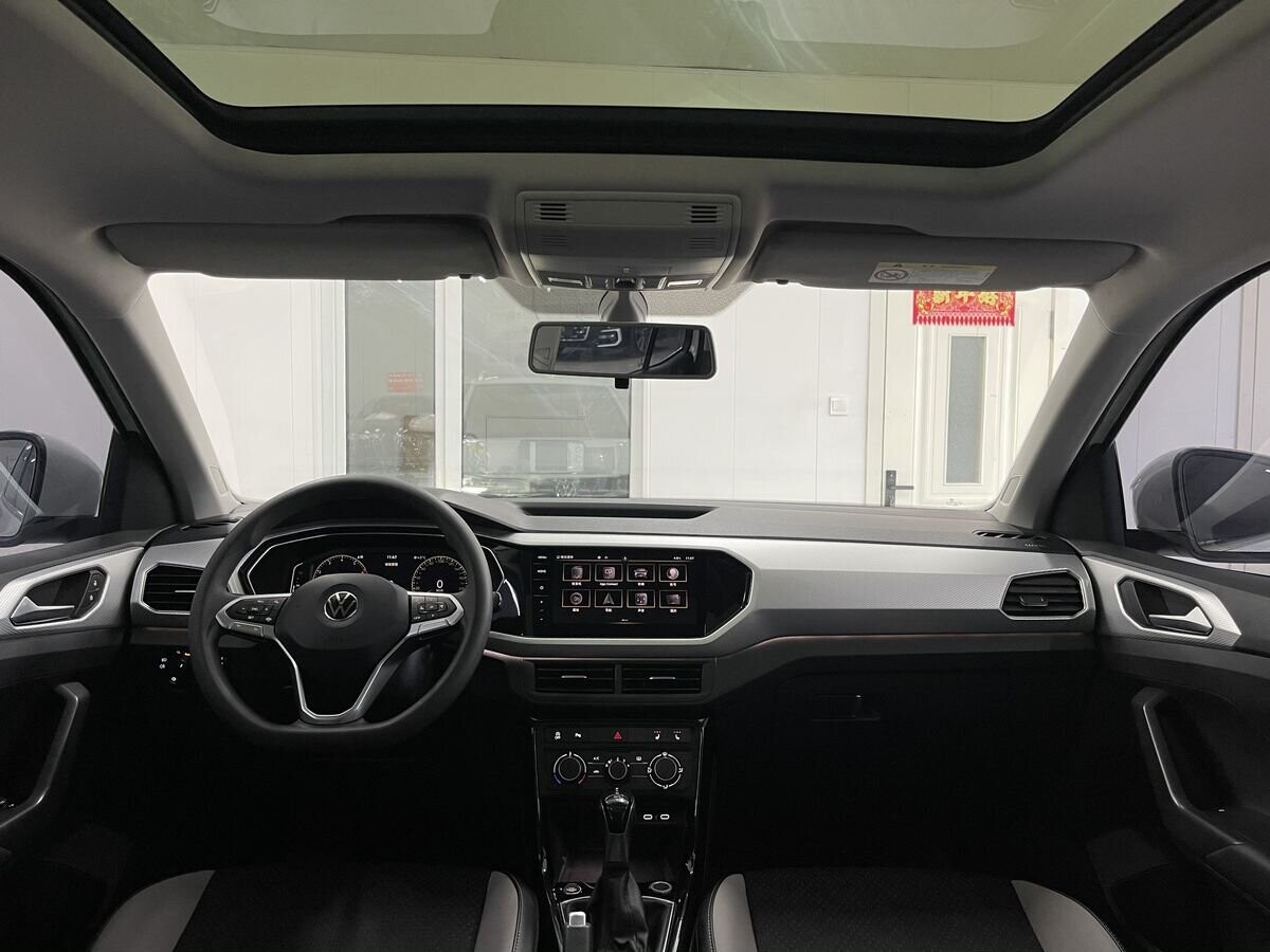 Volkswagen Tacqua 2022 - фото автомобиля