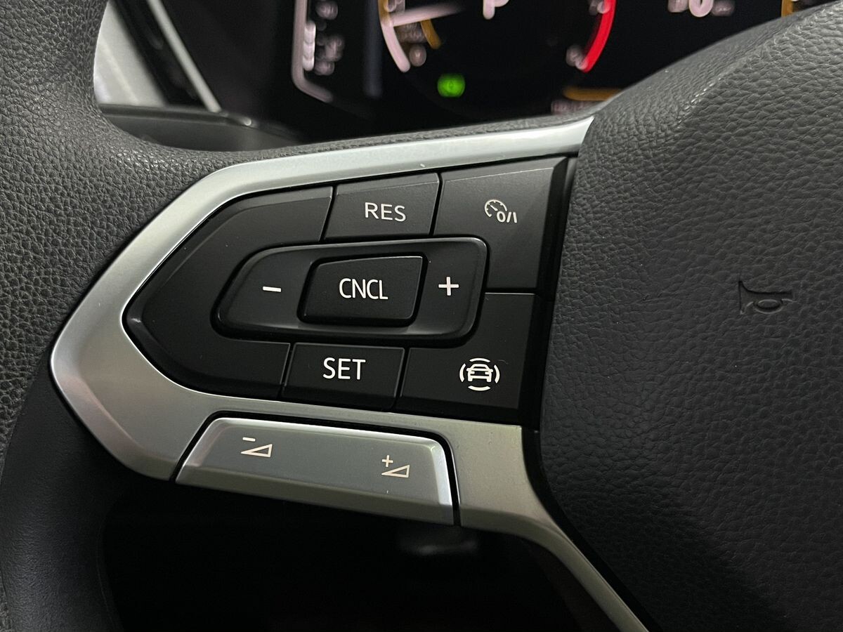 Volkswagen Tacqua 2022 - фото автомобиля