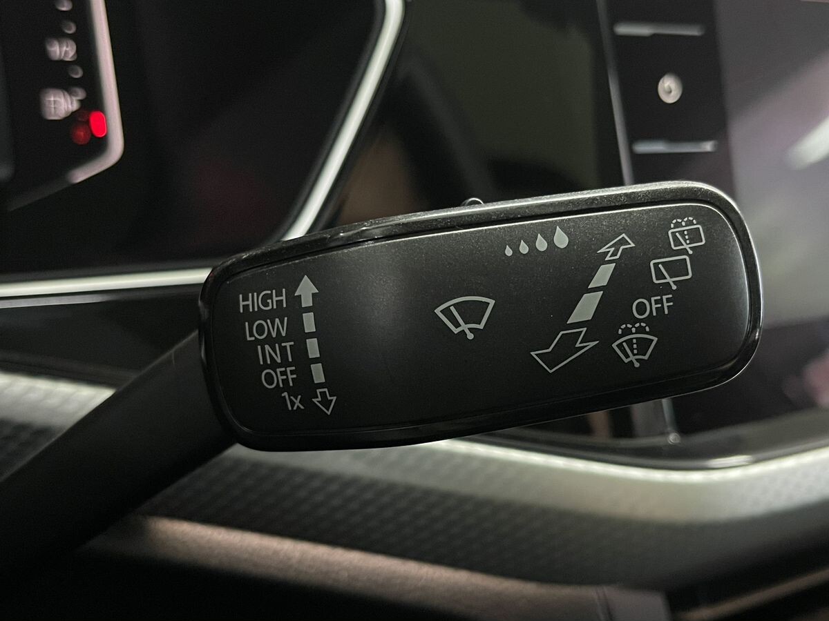 Volkswagen Tacqua 2022 - фото автомобиля