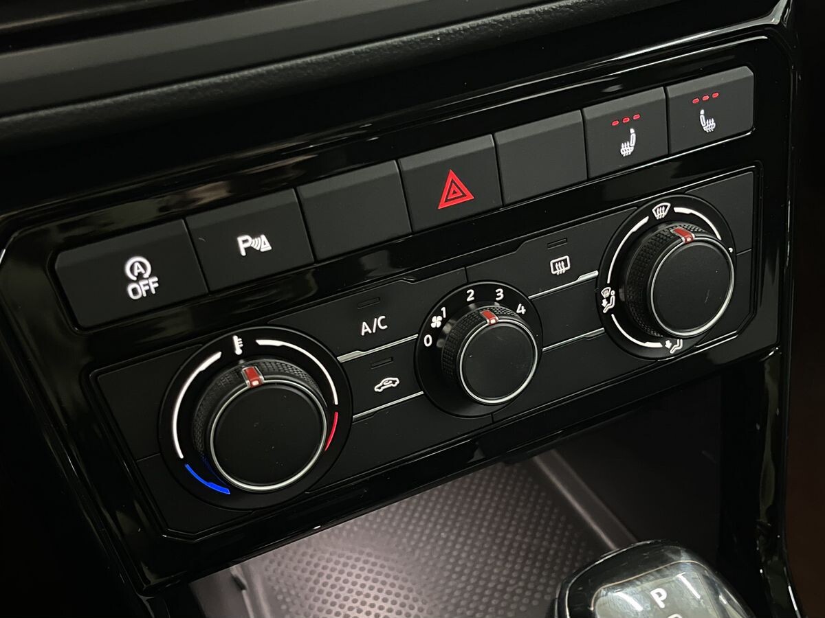 Volkswagen Tacqua 2022 - фото автомобиля