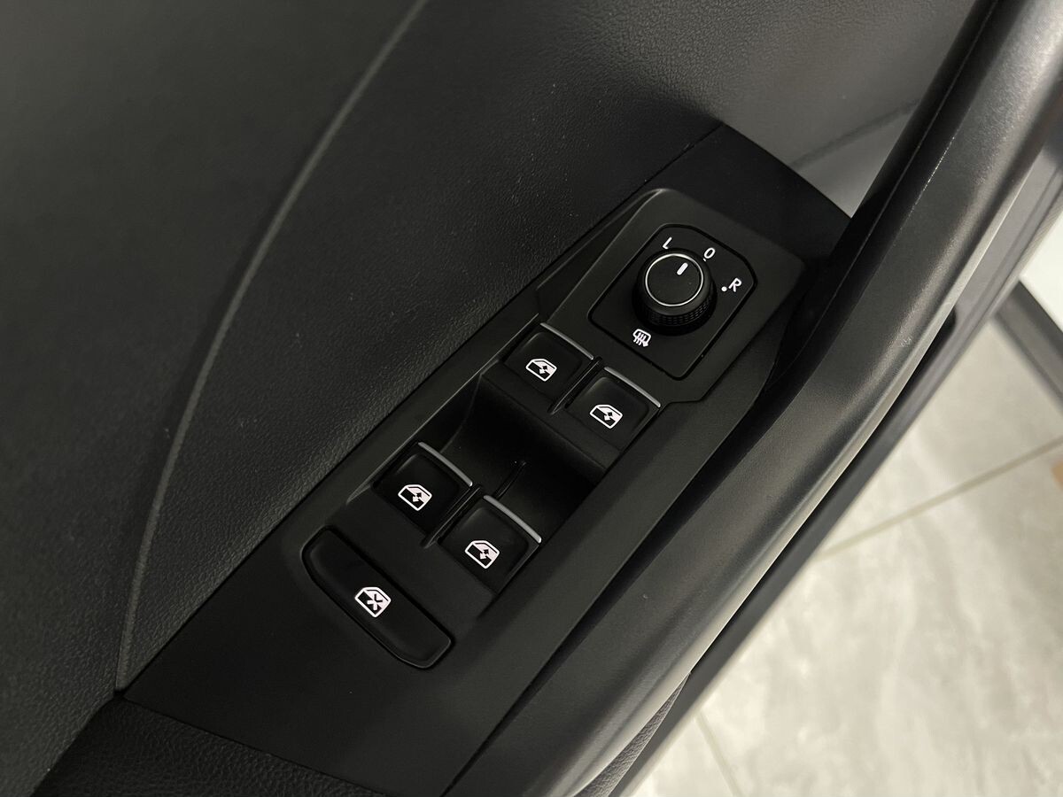 Volkswagen Tacqua 2022 - фото автомобиля