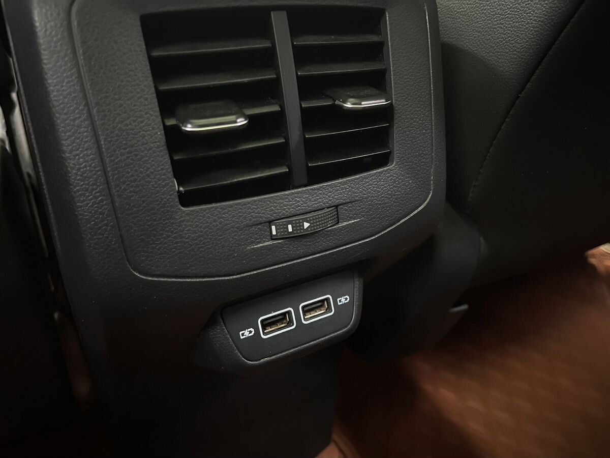 Volkswagen Tacqua 2022 - фото автомобиля