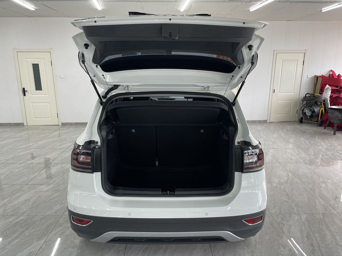 Volkswagen Tacqua 2022 - фото автомобиля